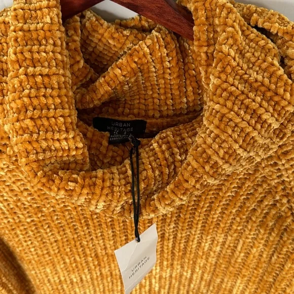 Urban heritage turtleneck - Picture 3 of 3